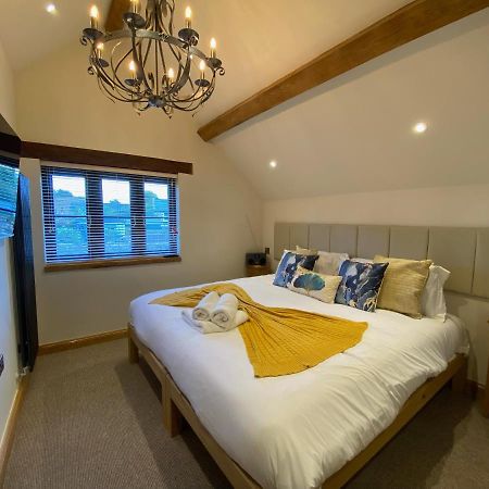 Folly Cottage & The Old Forge Colerne Экстерьер фото