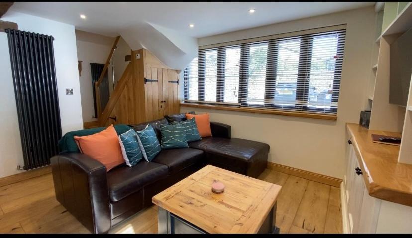Folly Cottage & The Old Forge Colerne Экстерьер фото